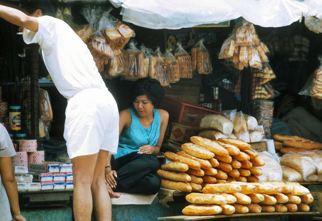 Picture 16 of Very interesting bunch of photos about bread in old Saigon