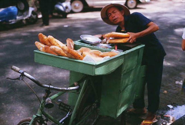 Picture 8 of Very interesting bunch of photos about bread in old Saigon