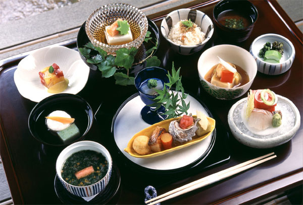 Picture 2 of Why do Japanese people live long after having cancer?