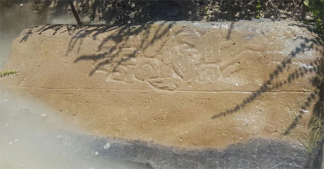 A mysterious rock by the river reveals a secret thousand years ago
