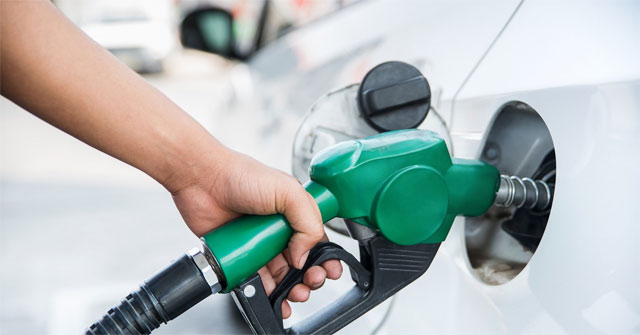 Cause and how to handle when water in the car fuel tank