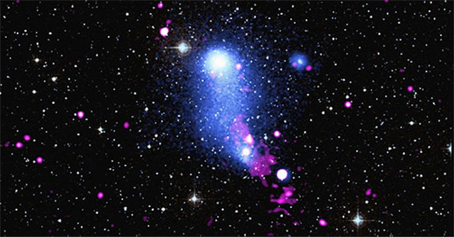 Cosmic bridge between galaxies