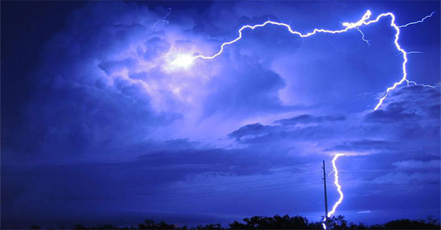 Record of 700km of lightning
