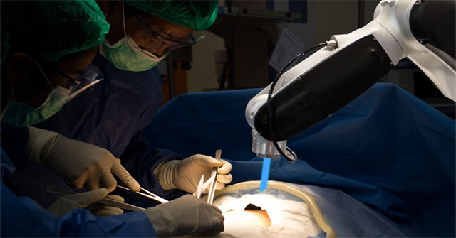 Robot watching surgical videos, becoming aide of the doctor