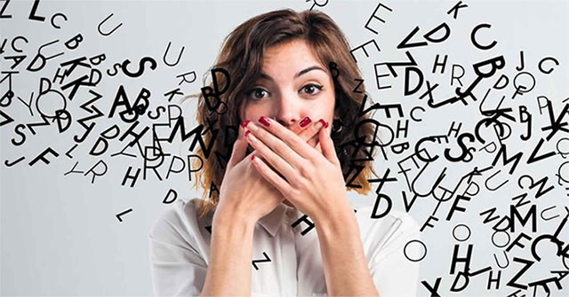 Strange syndrome, a woman can talk about ... 4 foreign voices