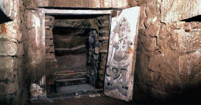 The grave robbery is notorious but the thieves miss the extremely valuable things
