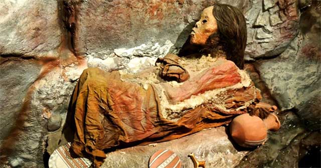 The mummy girl froze for 500 years intact as if it had just died