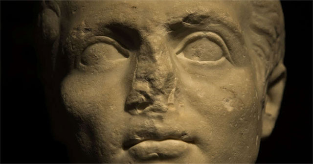 The truth behind many ancient Egyptian statues lost their noses
