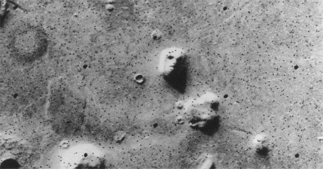 The weirdest series of images taken on Mars