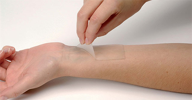 Using algae to make patches to help heal wounds quickly