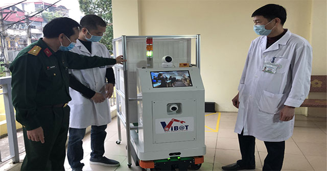 Vietnam successfully built robots to support medical workers