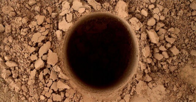 Warning about the risk of infection of extraterrestrial pathogens