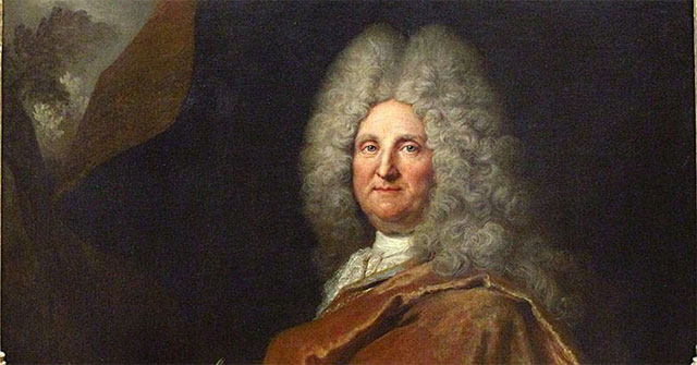 Why do old English men often wear wigs?