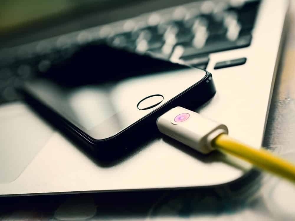10 common mistakes that shorten the life of electronic devices Picture 2