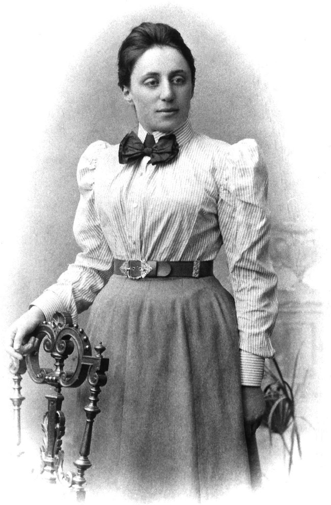 Picture 5 of 10 famous female mathematicians in world history.