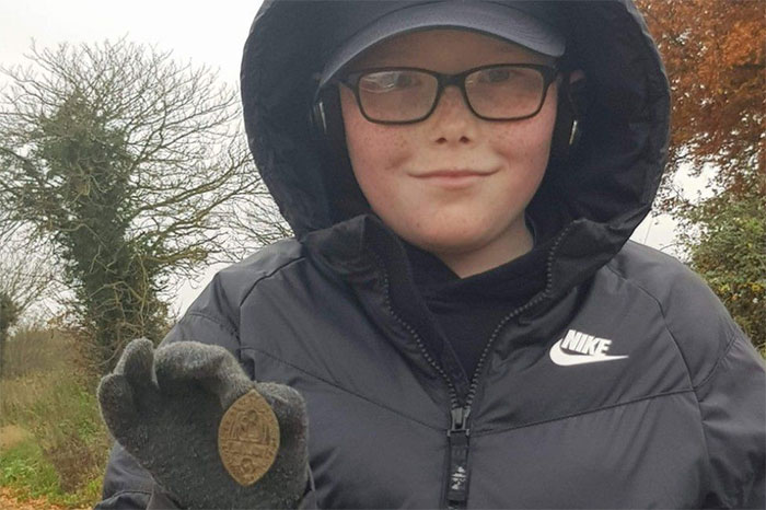 Picture 1 of 10-year-old boy finds ancient 13th century seal, worth more than 5000 USD