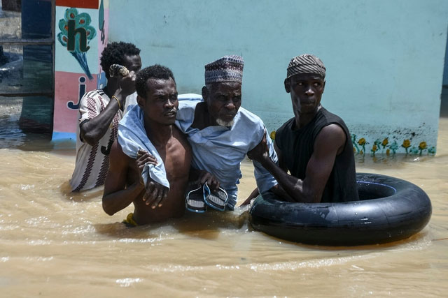 Picture 9 of 11 photos that summarize the past 11 months of 2024: What are we doing to the Earth?