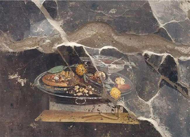 Picture 1 of 21st Century Fast Food Emerges in 2,000 Year Old City