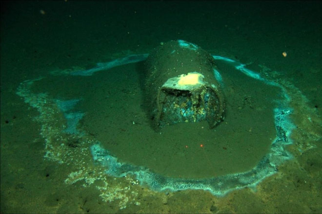 Picture 1 of 25,000 barrels of undissolved pesticides on the seabed