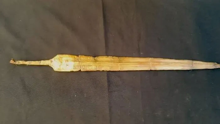 Picture 1 of 3,200-year-old sword engraved with 'Ramesses II' found