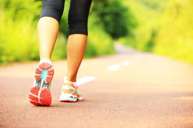 5 natural ways to keep your feet warm at night Picture 5