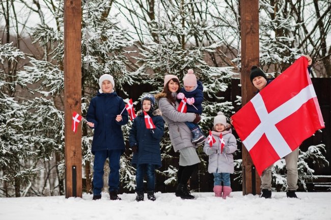 Picture 1 of 5 secrets to making Danes the happiest in the world