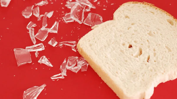 Picture 3 of 5 tips to clean broken glass safely, without using a brush