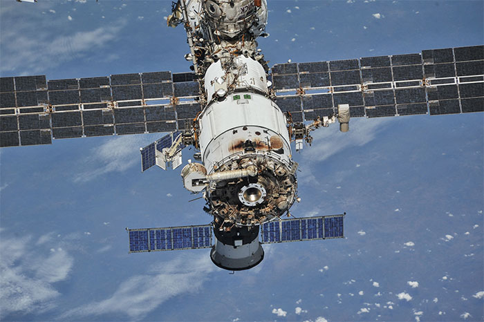 Picture 1 of 6 months of space flight causes osteoporosis equal to 20 years on Earth