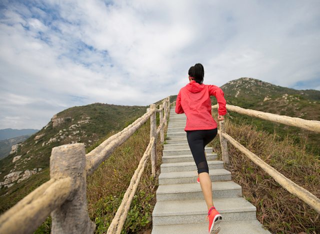 Picture 3 of 6 Walking Techniques That Strengthen Bones Better Than Supplements After 45