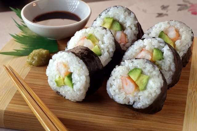 Picture 8 of 8 foods that are good for both your body and mind