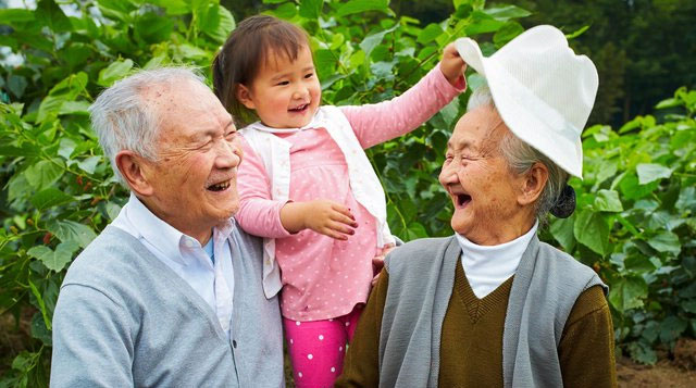 80-Year Happiness Study: One Simple Factor Is All It Takes to Be Happy Picture 3