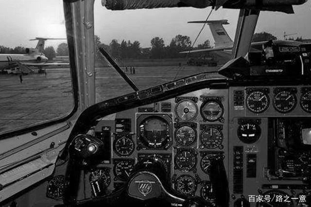 Picture 2 of 9 minutes after takeoff, the plane crashed, killing 160 passengers: Fault in the plug
