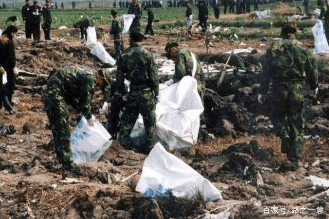Picture 4 of 9 minutes after takeoff, the plane crashed, killing 160 passengers: Fault in the plug