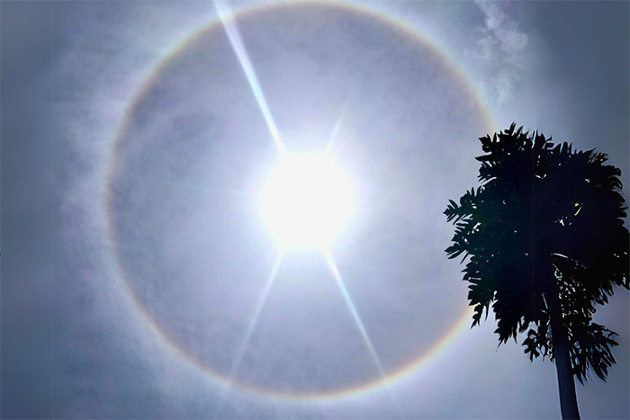 Picture 1 of A beautiful halo appears in the sky of Dong Nai