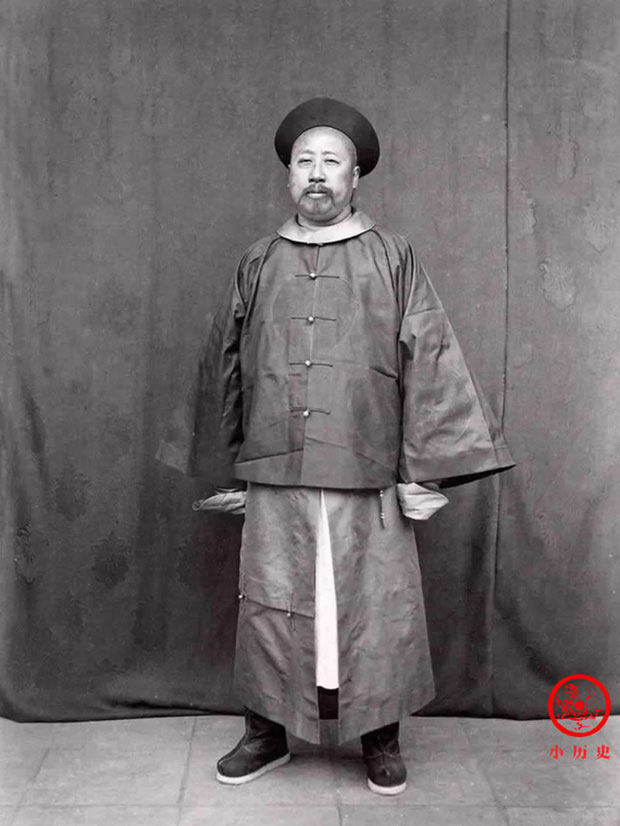 Picture 7 of A series of photos depicting the real appearances of civil and military officials at the end of the Qing Dynasty, very different from those in movies.