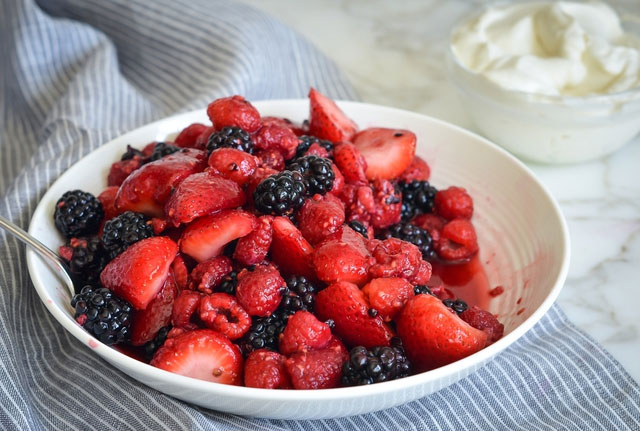 After age 50, American experts recommend eating a lot of these fruits to stay young, control blood sugar, and 'stop' cancer. Picture 2
