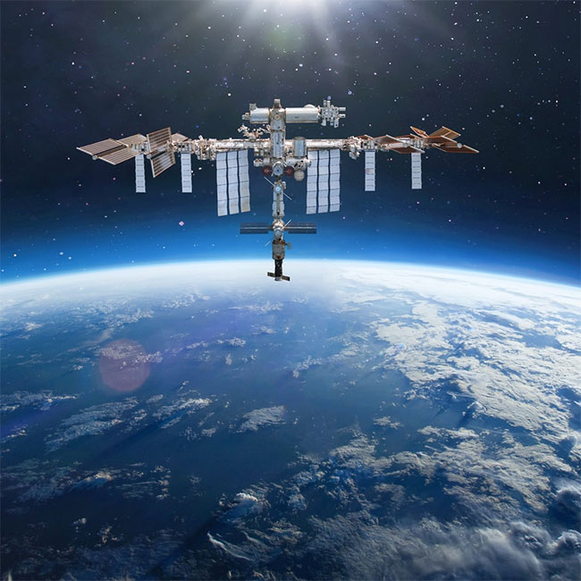 Picture 5 of Amazing Phenomenon in Space: Why is the International Space Station Rusting?