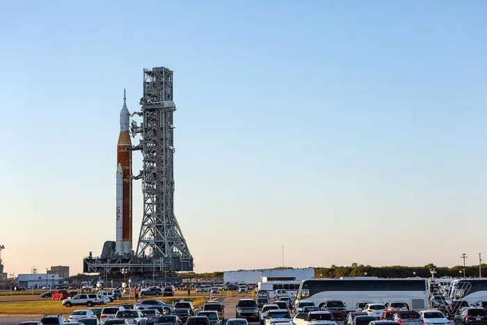 America's 2,875-ton 'machine' on the launch pad: Beating Saturn V, becoming the most powerful rocket in the world Picture 11