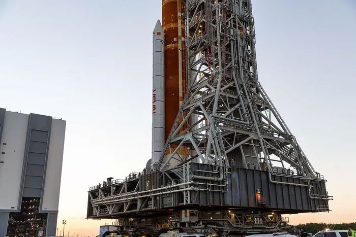 America's 2,875-ton 'machine' on the launch pad: Beating Saturn V, becoming the most powerful rocket in the world Picture 13