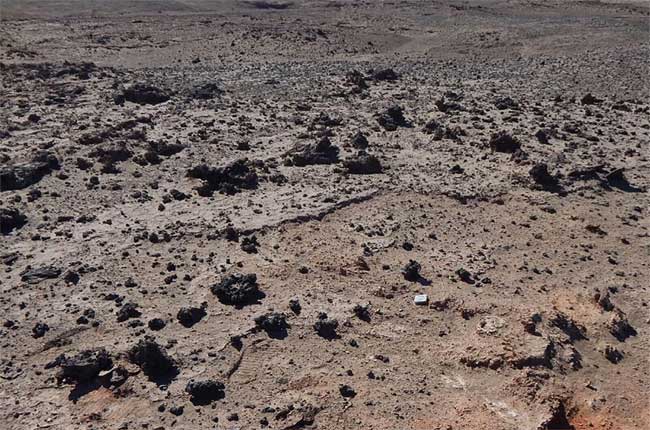Picture 1 of Ancient comet explosion turned the world's driest desert into glass