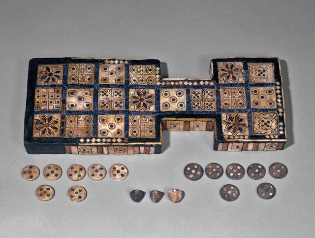 Archaeologists unearth 'thousand year game' in Oman Picture 3