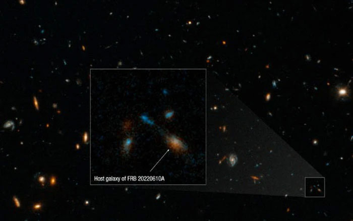 Picture 1 of Australia catches strange radio signal from world 8 billion years ago