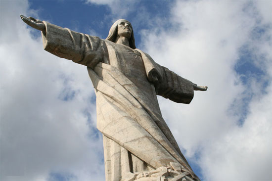 Picture 7 of Be amazed by the 12 tallest statues in the world.