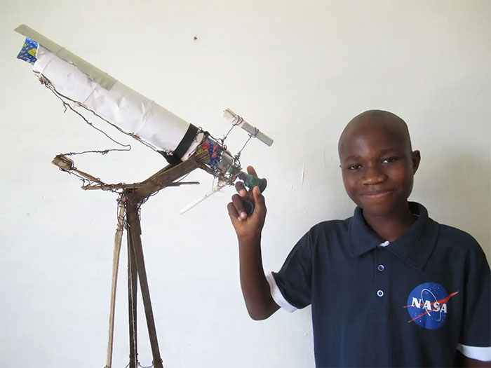 Boy builds telescope that can observe the surface of the Moon, with only wires and a few cans of soft drink Picture 2