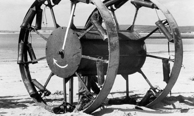 Picture 1 of Britain's failed explosive car invention