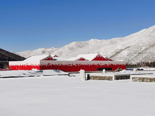 Build an Olympic village, dig an 800-year-old palace full of treasures Picture 1