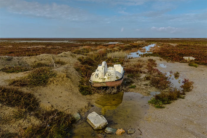 Picture 4 of Caspian Sea tragedy: The world's largest lake is drying up!