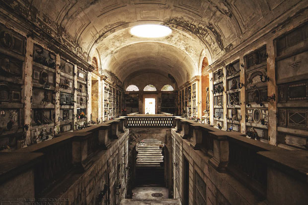 Cemetery in Italy with haunted art architecture, attracting tourists around the world because it is so impressive Picture 17