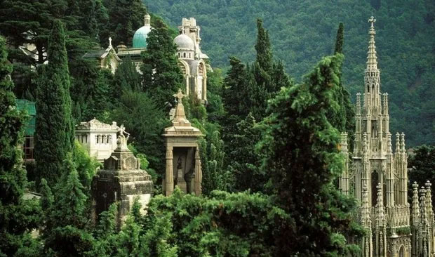 Cemetery in Italy with haunted art architecture, attracting tourists around the world because it is so impressive Picture 3