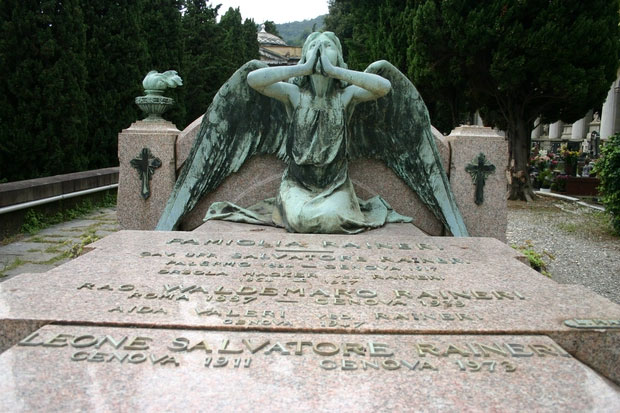 Cemetery in Italy with haunted art architecture, attracting tourists around the world because it is so impressive Picture 5
